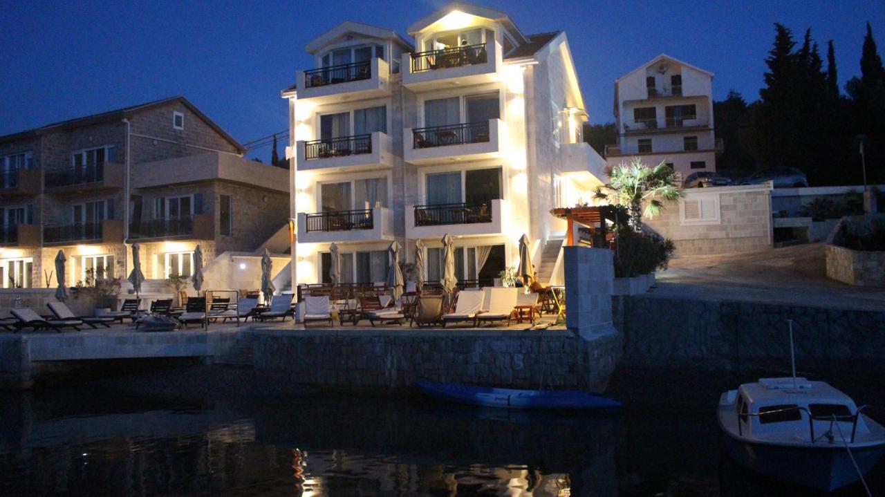 Apartments Harmonia Teodo Esterno foto